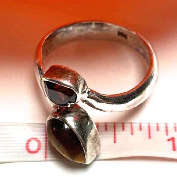 Solid Vintage Tiger Eye and Garnet Semi-Precious Gemstone Ring- SZ 9 1/4 - Picture 5 of 6